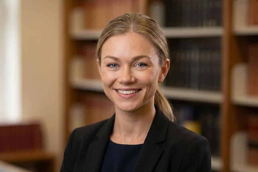 Paulina är HR-specialist på Arbetsrättsbyrån MBL 11 och hjälper dig som kund med dina HR-processer.